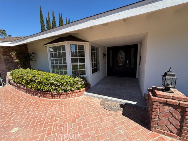 Detail Gallery Image 5 of 19 For 9660 Vanalden, Northridge,  CA 91324 - 5 Beds | 5 Baths