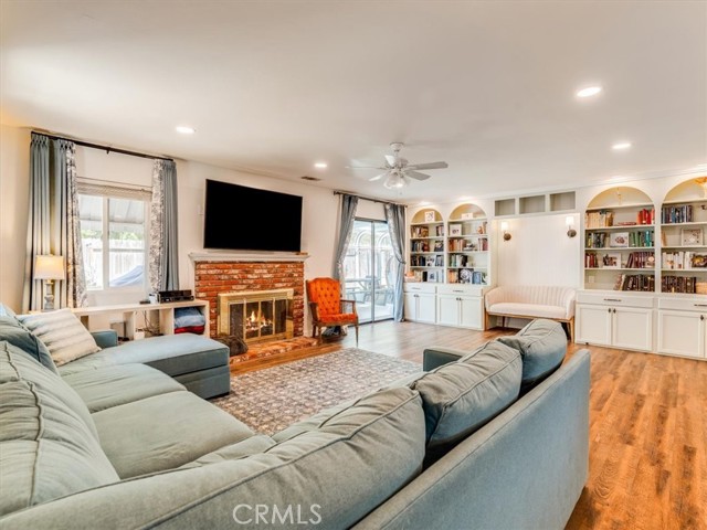 5435 Del Norte Way, Santa Maria CA: https://media.crmls.org/medias/c9cc88df-fbee-465e-8c6c-8835452a5123.jpg