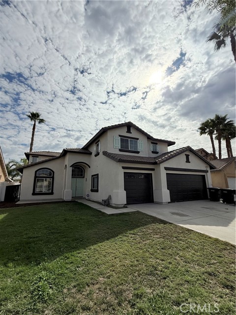 Detail Gallery Image 2 of 52 For 1989 Murrieta, Perris,  CA 92571 - 5 Beds | 3 Baths