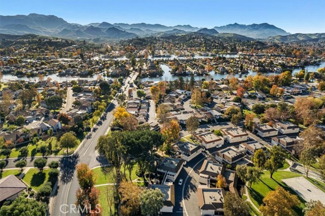 1196 Landsburn Circle, Westlake Village CA: https://media.crmls.org/medias/c9cd0355-078f-4012-b2b1-6c0bf72219f1.jpg