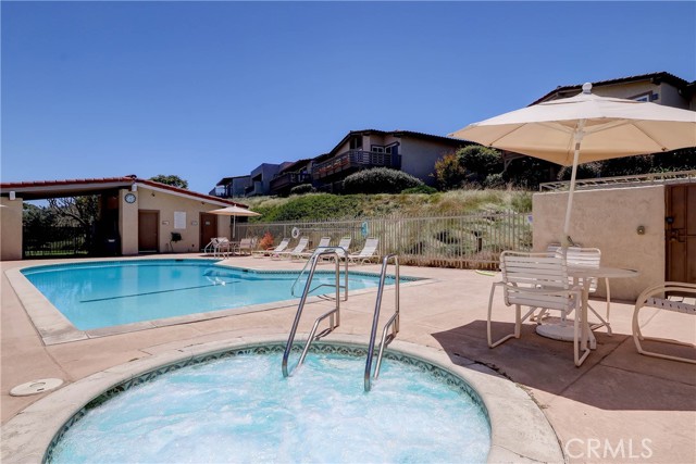 63 Hilltop Circle, Rancho Palos Verdes, California 90275, 2 Bedrooms Bedrooms, ,2 BathroomsBathrooms,Residential,Sold,Hilltop,SB23118780