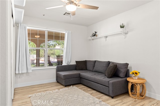 35356 Sierra Vista Drive, Agua Dulce CA: https://media.crmls.org/medias/c9ce10b1-2014-4f4e-a82c-b81d3a897fe3.jpg