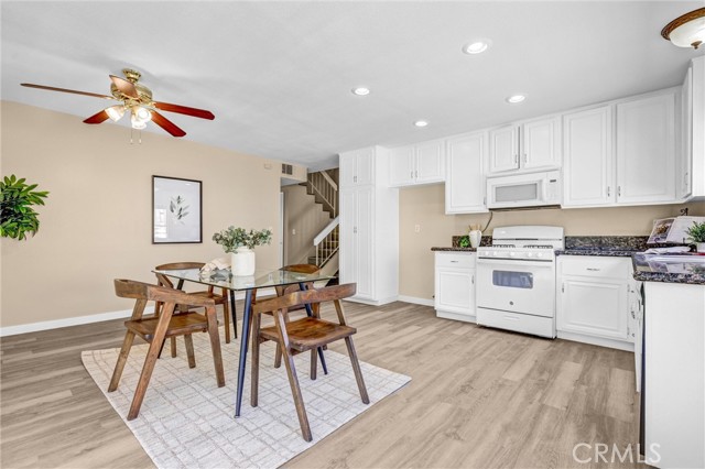 Detail Gallery Image 7 of 31 For 25402 via Jardin, Valencia,  CA 91355 - 4 Beds | 2 Baths