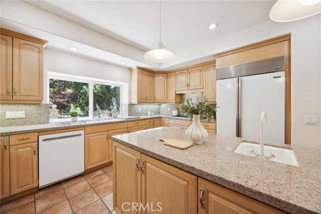 993 Las Palmas Way, San Luis Obispo CA: https://media.crmls.org/medias/c9ce2751-b66e-4d70-b670-c68027b965e3.jpg