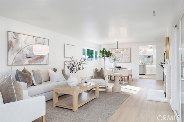 Detail Gallery Image 5 of 49 For 701 Taper Dr, Seal Beach,  CA 90740 - 4 Beds | 3 Baths