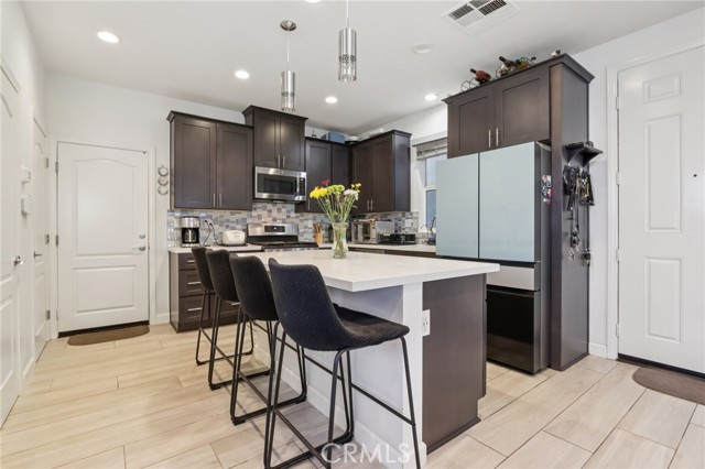 Detail Gallery Image 7 of 21 For 3827 Grant St #49,  Corona,  CA 92879 - 3 Beds | 2/1 Baths