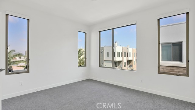 Detail Gallery Image 25 of 45 For 41 Ebb Tide, Newport Beach,  CA 92663 - 4 Beds | 3/1 Baths