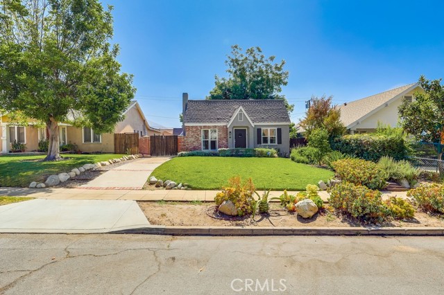 Detail Gallery Image 1 of 59 For 1402 N Oxford Ave, Pasadena,  CA 91104 - 2 Beds | 1 Baths