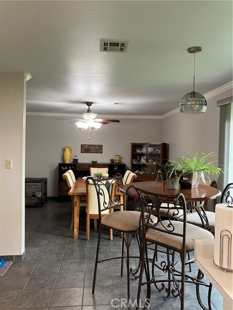 1976 6th Street, Oroville CA: https://media.crmls.org/medias/c9ced427-096e-458f-b18a-32a4910aa599.jpg