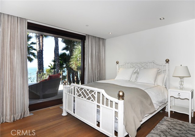 Detail Gallery Image 18 of 21 For 2495 Riviera Dr, Laguna Beach,  CA 92651 - 5 Beds | 6/3 Baths