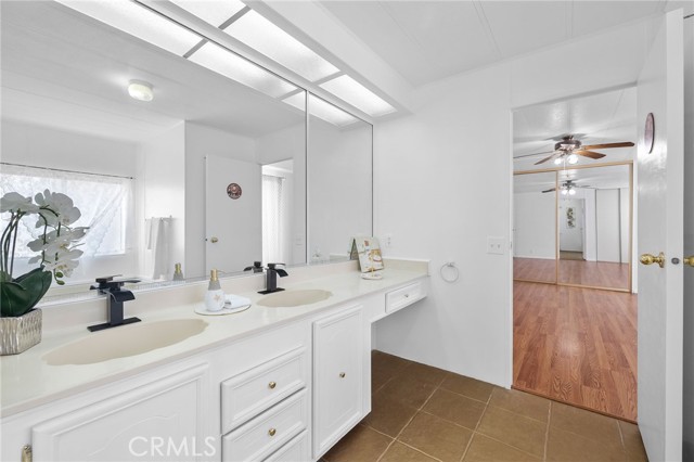 1919 W Coronet Avenue, Anaheim CA: https://media.crmls.org/medias/c9cfaba5-7b6a-490b-a3fb-15c778b4804d.jpg
