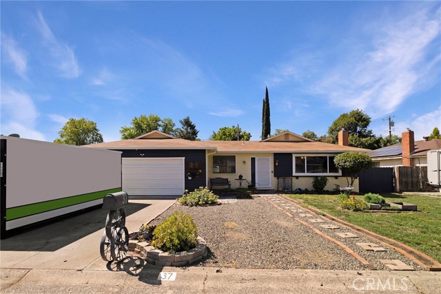 37 El Cerrito Drive, Chico CA: https://media.crmls.org/medias/c9cfe3d9-7bc6-456b-825d-aa957304d49a.jpg