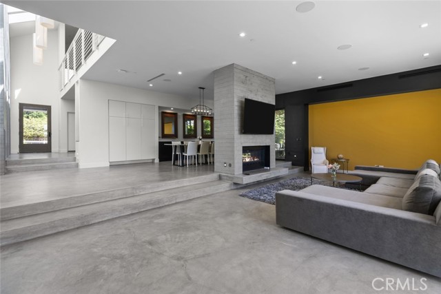 Detail Gallery Image 7 of 53 For 18177 Knoll Hill, Granada Hills,  CA 91344 - 4 Beds | 4/1 Baths