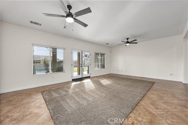 11515 Regarse, Bakersfield CA: https://media.crmls.org/medias/c9d050da-d705-4c0e-9fd9-66446c2e5d07.jpg