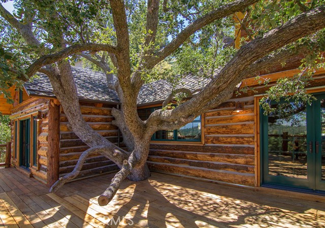 Detail Gallery Image 4 of 52 For 26329 Spyglass, Lake Arrowhead,  CA 92352 - 5 Beds | 3/1 Baths