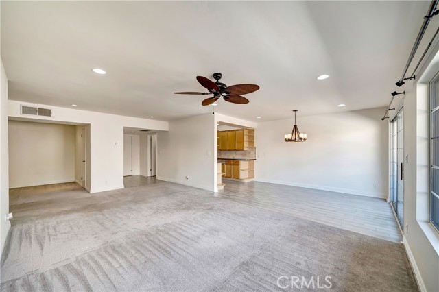 Detail Gallery Image 15 of 65 For 4647 Willis Ave #312,  Sherman Oaks,  CA 91403 - 2 Beds | 2 Baths