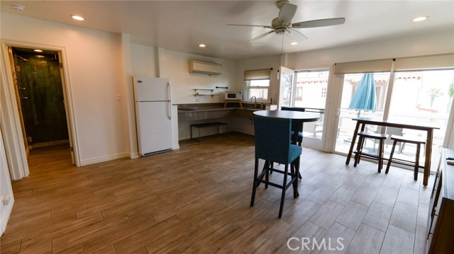 Detail Gallery Image 5 of 13 For 119 Coronado Ln #2,  San Clemente,  CA 92672 - 1 Beds | 1 Baths