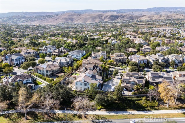 18 Elissa Lane, Ladera Ranch CA: https://media.crmls.org/medias/c9d28325-5cf9-463f-928e-c49e1b41b798.jpg