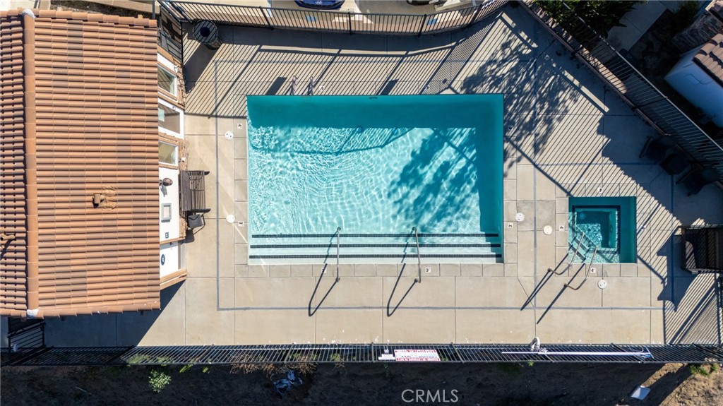 https://media.crmls.org/medias/c9d37b4a-9dff-4f70-a4a7-fe93b85f6eac.jpg?preset=X-Large