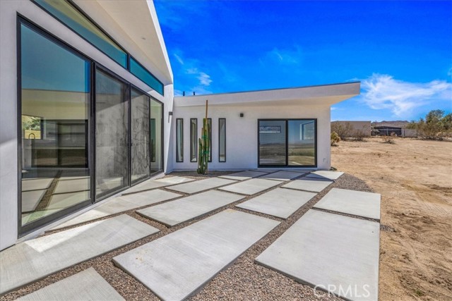 7192 Mount Shasta Avenue, Joshua Tree CA: https://media.crmls.org/medias/c9d39133-eb3e-46a7-a456-d39bdf1a108d.jpg