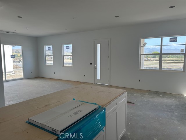 Detail Gallery Image 6 of 6 For 197 Cessna Ct, San Luis Obispo,  CA 93401 - 3 Beds | 2/1 Baths