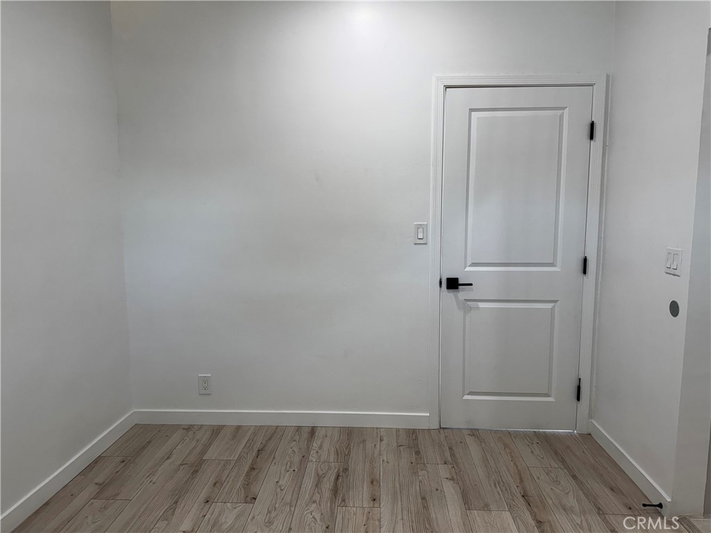 https://media.crmls.org/medias/c9d3f5de-1333-49e5-b738-f58ac7347c71.jpg?preset=X-Large