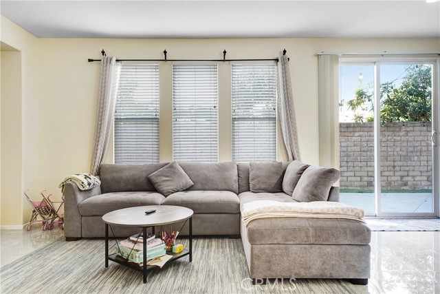 Detail Gallery Image 17 of 38 For 13223 Norfolk Ct, Moorpark,  CA 93021 - 3 Beds | 2/1 Baths