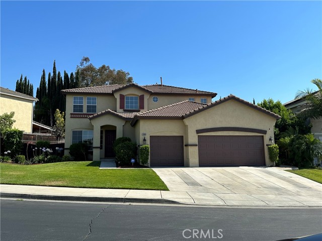 19360 Castle Peak Dr, Riverside, CA 92508