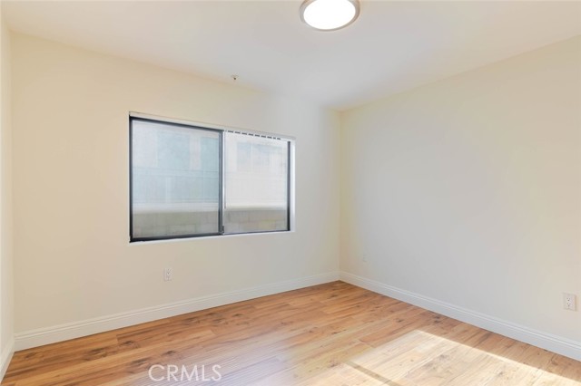 Detail Gallery Image 7 of 17 For 1466 Tamarind Ave #103,  Los Angeles,  CA 90028 - 2 Beds | 2 Baths