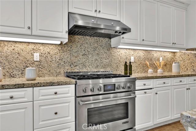 Detail Gallery Image 13 of 60 For 24 Umbria, Irvine,  CA 92618 - 4 Beds | 4 Baths