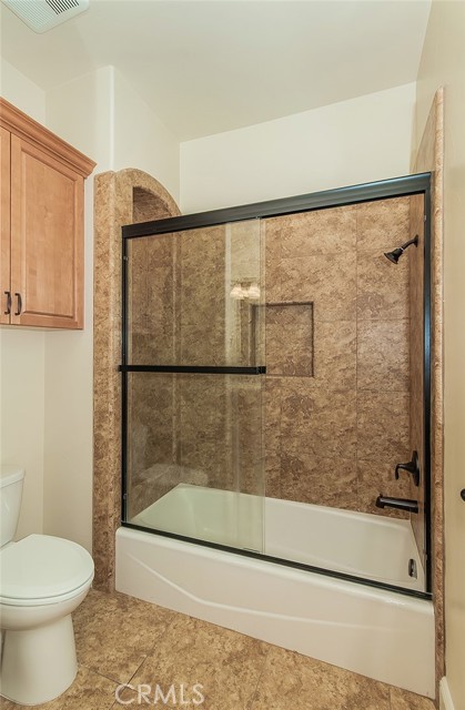 1562 N Empire Lane, Clovis CA: https://media.crmls.org/medias/c9d5be92-c096-4661-8e2c-f8f246b12d5d.jpg