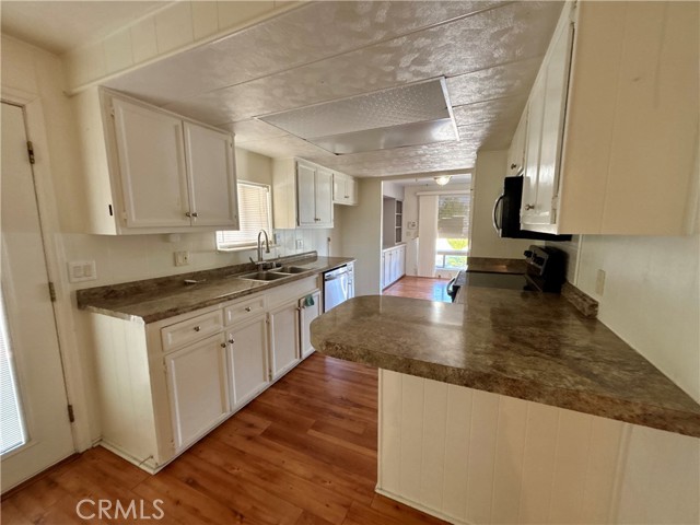 22895 Skylink Drive, Canyon Lake CA: https://media.crmls.org/medias/c9d5e5be-06bc-43f1-9481-961713ccf90c.jpg