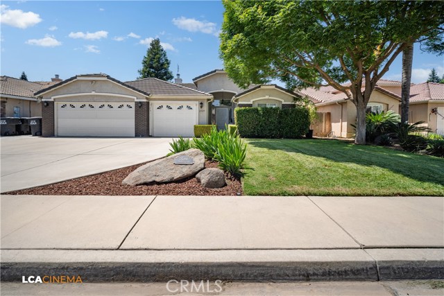 Detail Gallery Image 3 of 25 For 2549 S Virmargo Ct, Visalia,  CA 93292 - 4 Beds | 3 Baths