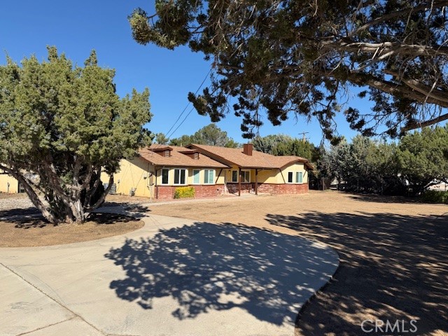 Detail Gallery Image 2 of 10 For 16520 Adelia St, Hesperia,  CA 92345 - 4 Beds | 3 Baths