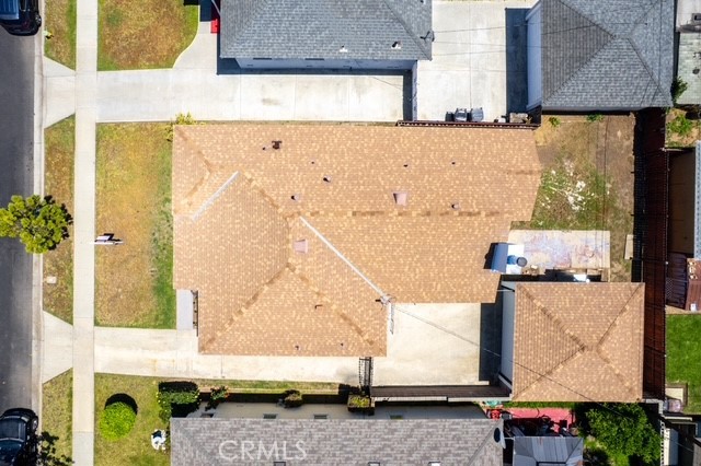 https://media.crmls.org/medias/c9d79571-618b-46a9-9b62-b937a678adde.jpg?preset=X-Large