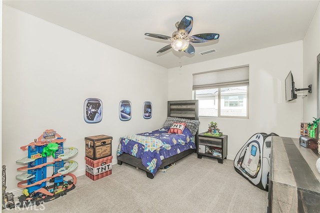 Image 41 of 75 For 877 Treasure Hills