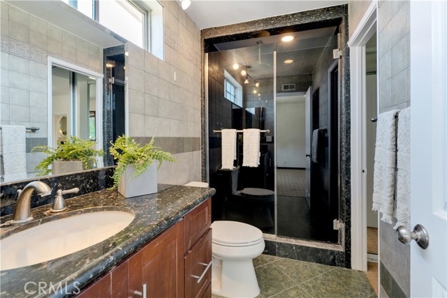 Jack & Jill bathroom