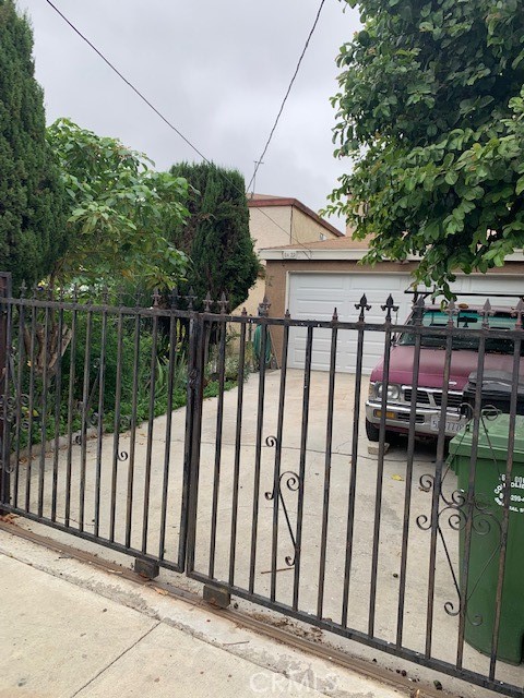 2423 E Piru Street, Compton, California 90222, 3 Bedrooms Bedrooms, ,2 BathroomsBathrooms,Residential,For Sale,2423 E Piru Street,CRRS24196231