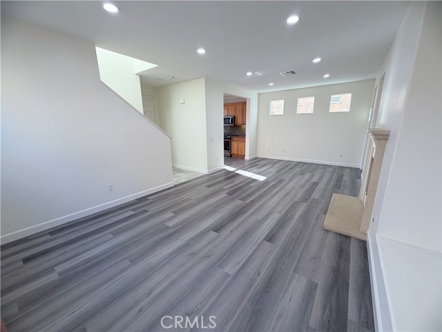 Detail Gallery Image 6 of 30 For 22520 Venice St, Carson,  CA 90745 - 3 Beds | 3 Baths