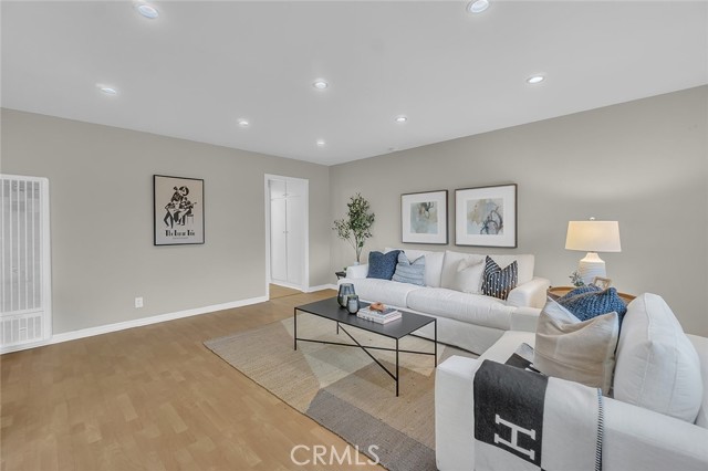 Detail Gallery Image 3 of 41 For 3907 La Crescenta Avenue #208,  La Crescenta,  CA 91214 - 1 Beds | 1 Baths