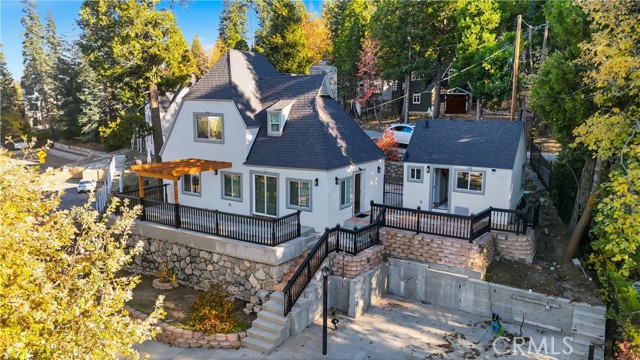 Detail Gallery Image 2 of 64 For 27981 Lakes Edge Rd, Lake Arrowhead,  CA 92352 - 4 Beds | 4/1 Baths