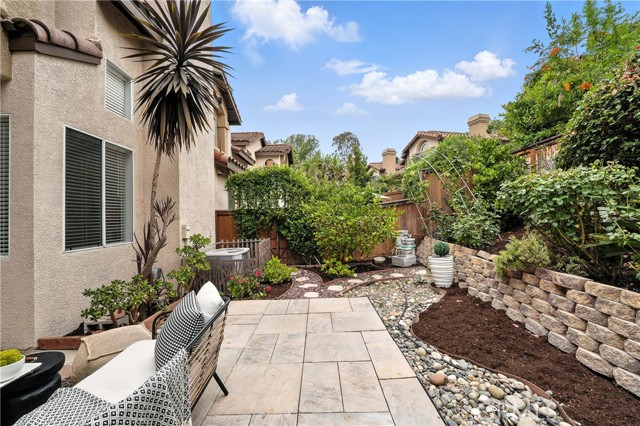 5 Pappagallo, Aliso Viejo CA: https://media.crmls.org/medias/c9d9c24a-df32-4872-a562-3a44adaa0595.jpg