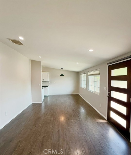 11714 Sproule Avenue, Pacoima CA: https://media.crmls.org/medias/c9d9d1c8-434c-420e-8be5-d49698123fb0.jpg