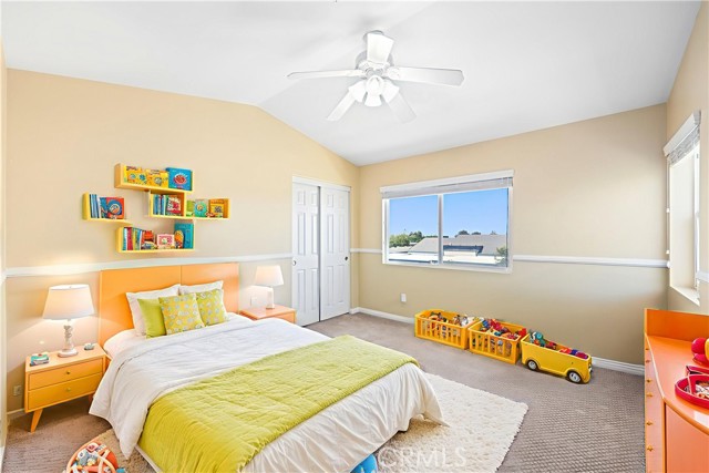 Image 12 of 31 For 2802 Green River Road 101