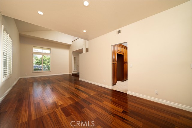 Image 3 of 23 For 2312 San Leandro