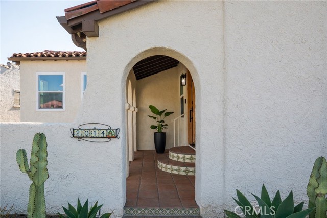Detail Gallery Image 2 of 54 For 2014 W 84th St, Los Angeles,  CA 90047 - 3 Beds | 2 Baths