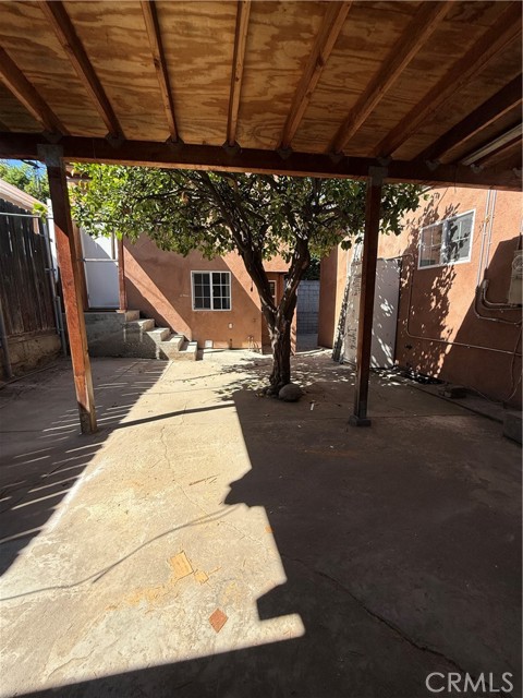 1113 N Avenue 50, Los Angeles CA: https://media.crmls.org/medias/c9dbe0c0-25e5-43db-a4ea-3ef167f9d10c.jpg