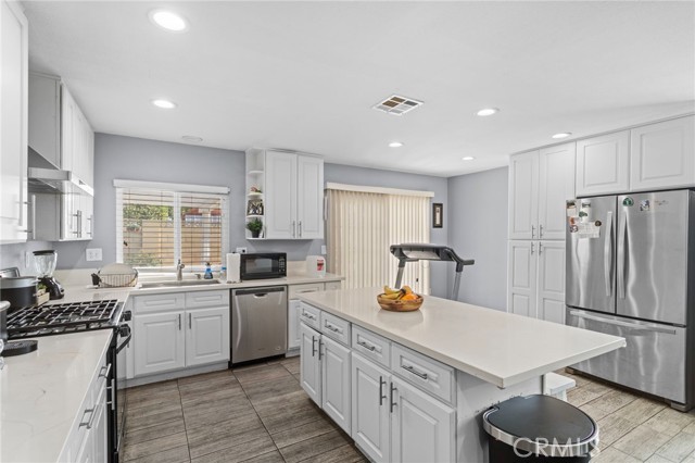 3405 Pickwick, Riverside CA: https://media.crmls.org/medias/c9dc8ed7-b34b-4c79-a618-3252aaecba60.jpg