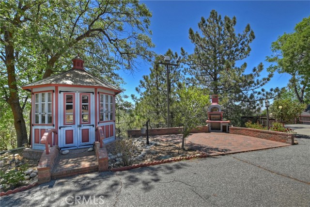 Detail Gallery Image 63 of 73 For 1621 Lupin Rd, Lake Arrowhead,  CA 92352 - 7 Beds | 7/2 Baths