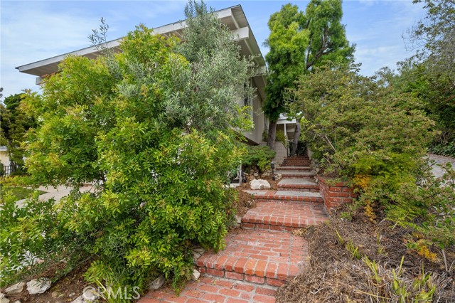 7301 Via Collado, Rancho Palos Verdes, California 90275, 3 Bedrooms Bedrooms, ,2 BathroomsBathrooms,Residential,Sold,Via Collado,PV22131164